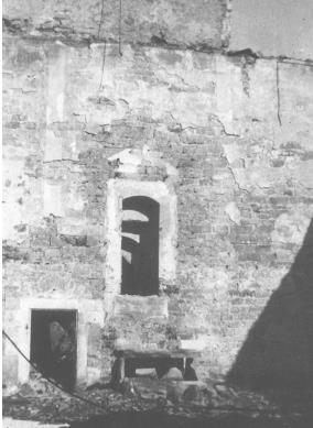 Zerstörter Kirchenraum nach dem 5. April 1945