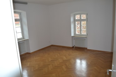 Zimmer 3 (Schlafzimmer) mit Fenstern nach Süden und Osten